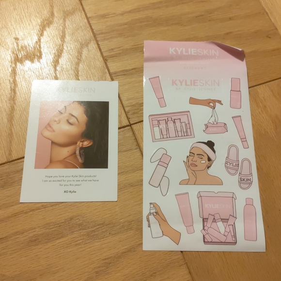 KylieSkin Kylie Jenner Skin Toner and Box - Picture 6 of 8